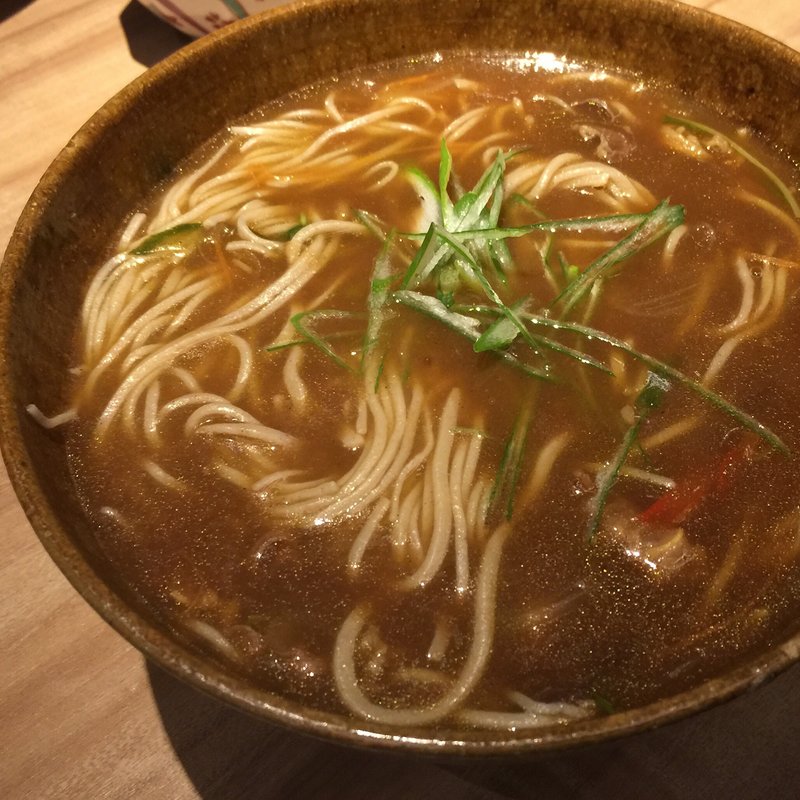 カレーそば(花そば・料理 ゆう)
