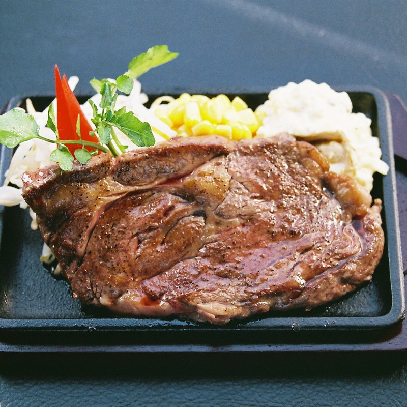 山形牛A5ステーキ(和食鉄板焼き 銀座朔月)