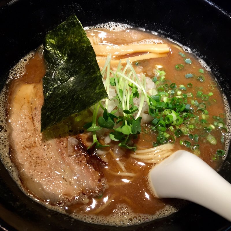 特製煮干ソバ 大盛り(麺屋しとらす)