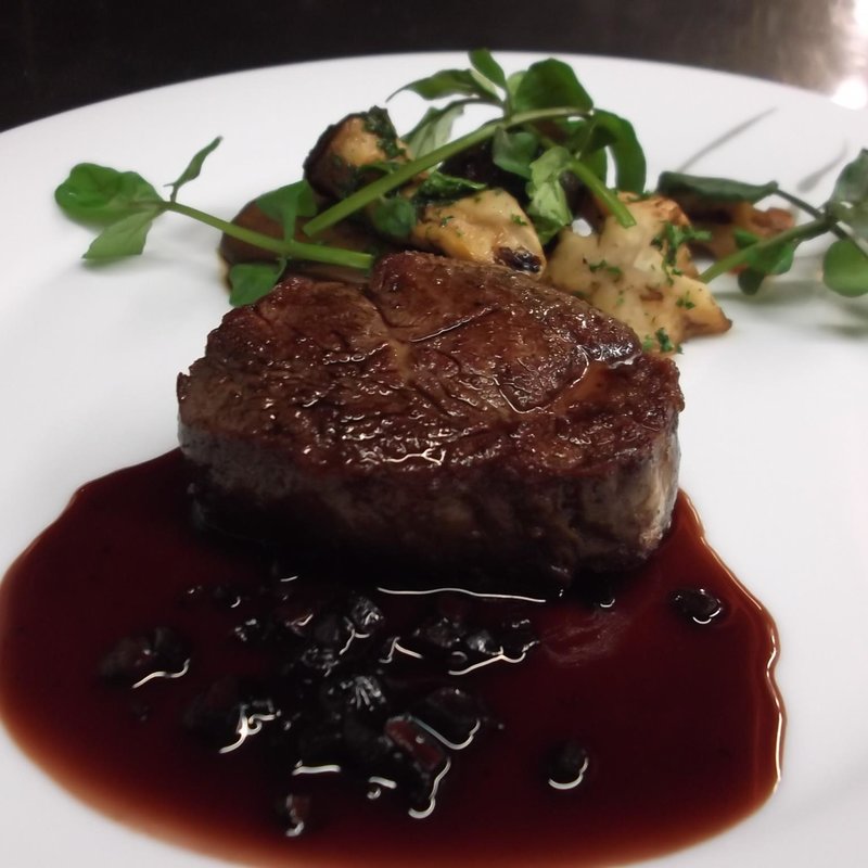 牛ヒレ肉のステーキ(side door サイド ドア)