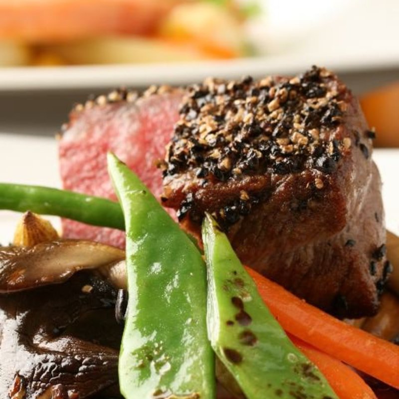 厳選国産牛の備長炭グリル　赤ワインソース(side door サイド ドア)