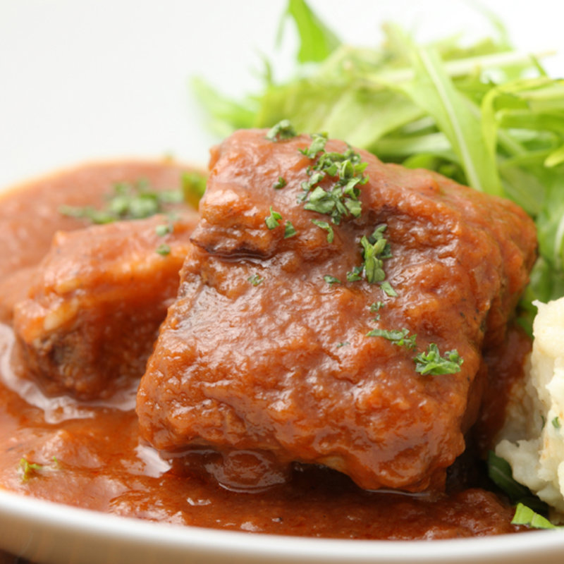 牛バラ肉の赤ワイン煮( Social＆Bar REC HOUSE)