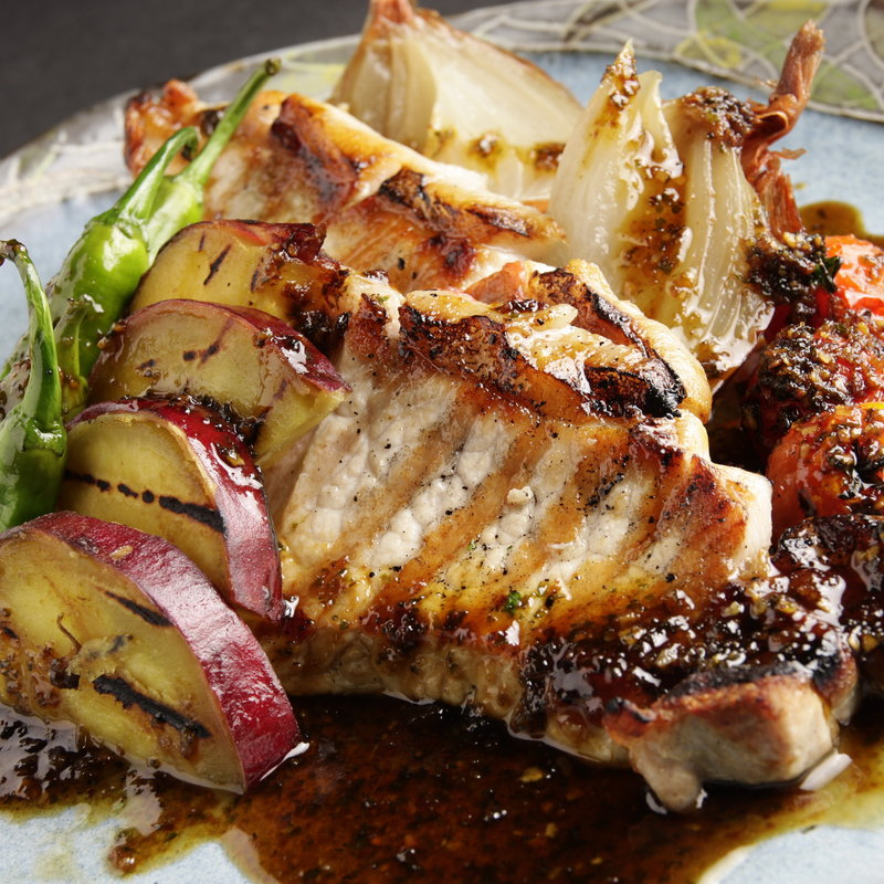 岩手産 岩中豚のロースト(Kitchen & Bar Swim （キッチン アンド バー スイム）)