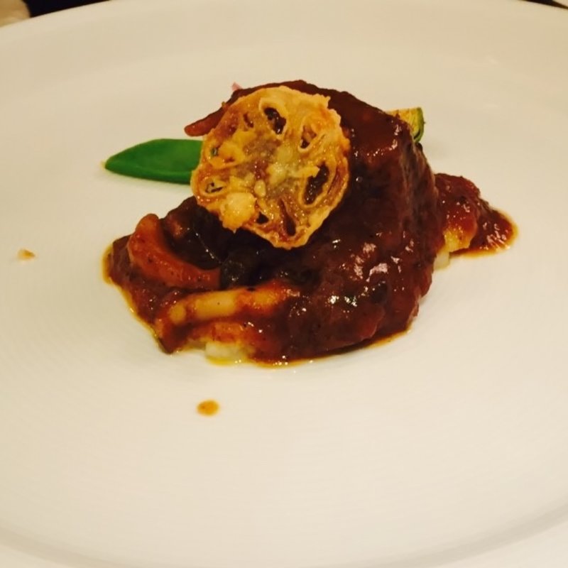 牛ホホ肉と色々キノコの赤ワイン煮込み(アマルフィイ・カステッロ （Amalfi CASTELLO）)