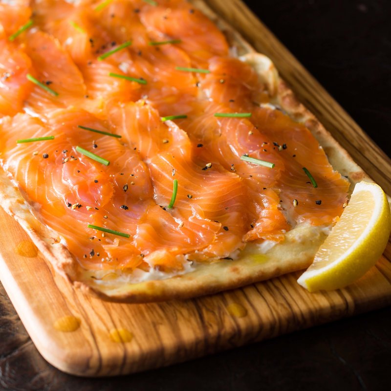 スモークサーモンとチャイブ サワークリーム(THE SAKURA DINING TOKYO)