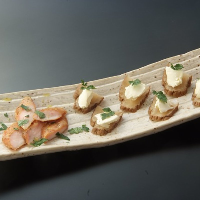 いぶりがこ、クリームチーズ、ささみの燻製( SATSUMA KING 中目黒本店)