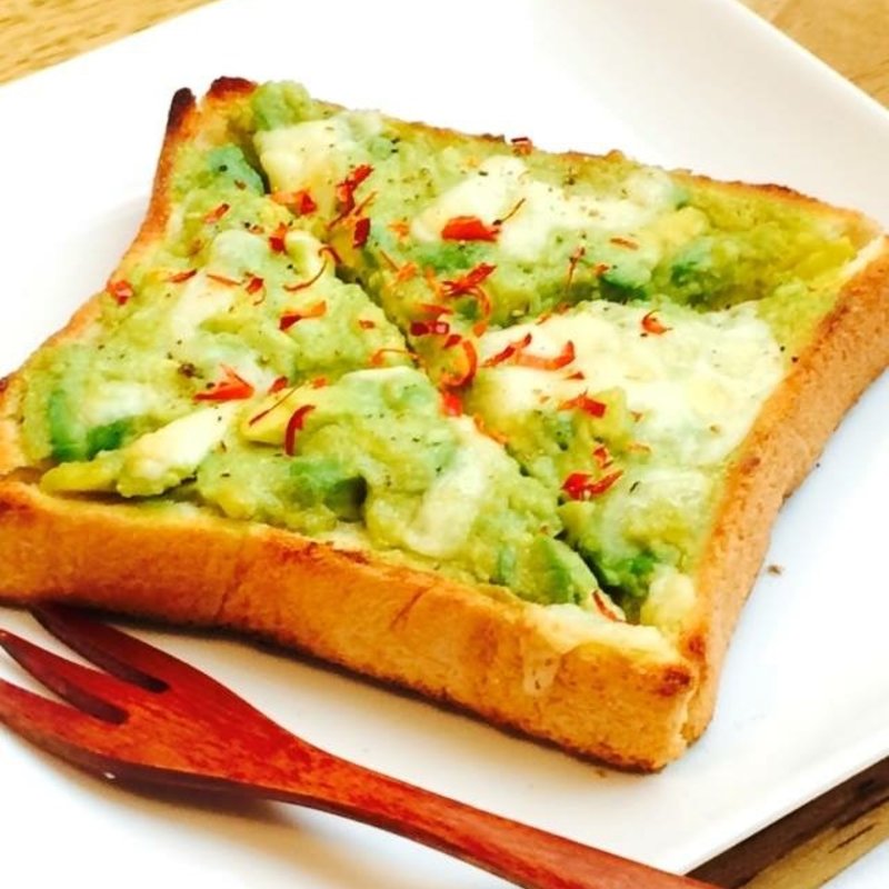 アボガドトーストセット(丘の上 C-flat （シー フラット）)