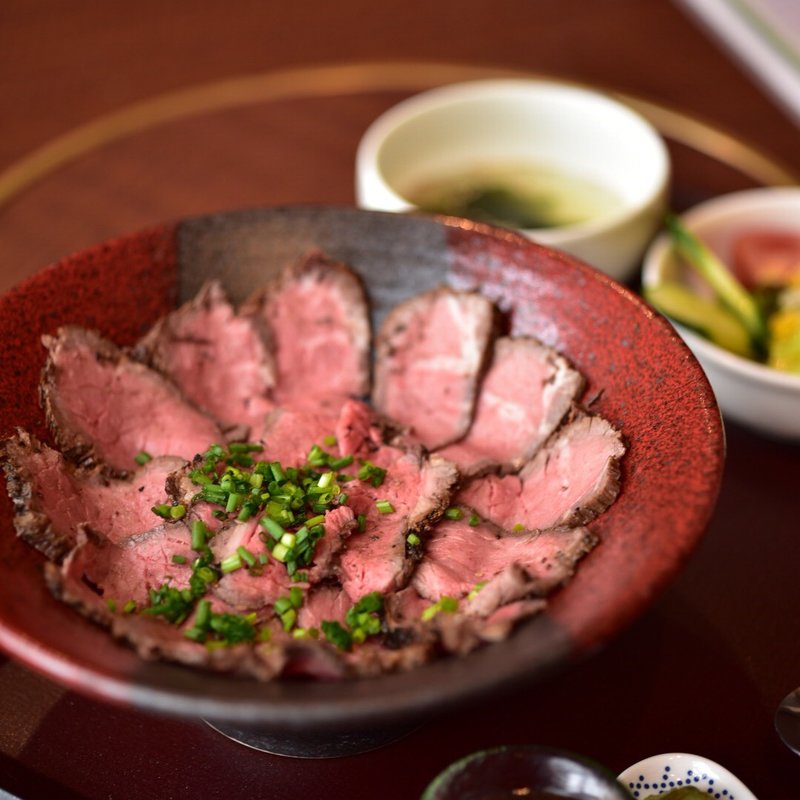 ローストビーフ丼(B団 （B-DAN）)