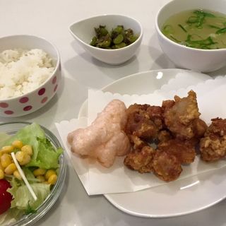 若鶏の唐揚げランチ(飲茶カフェ・ジャスミン)