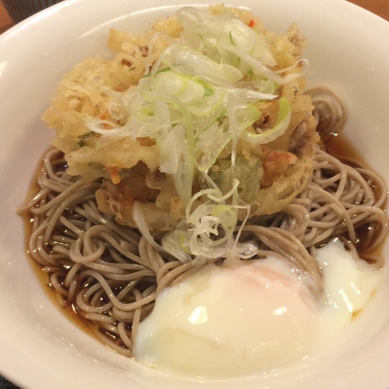 冷やしかきあげ蕎麦(麦 新東京ビル店 （バク BAKU）)