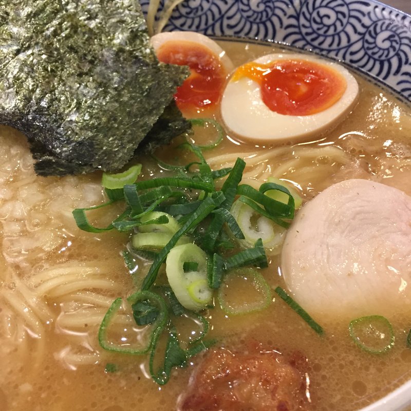 濃厚鶏骨醤油そば  味玉入り(たけいち )