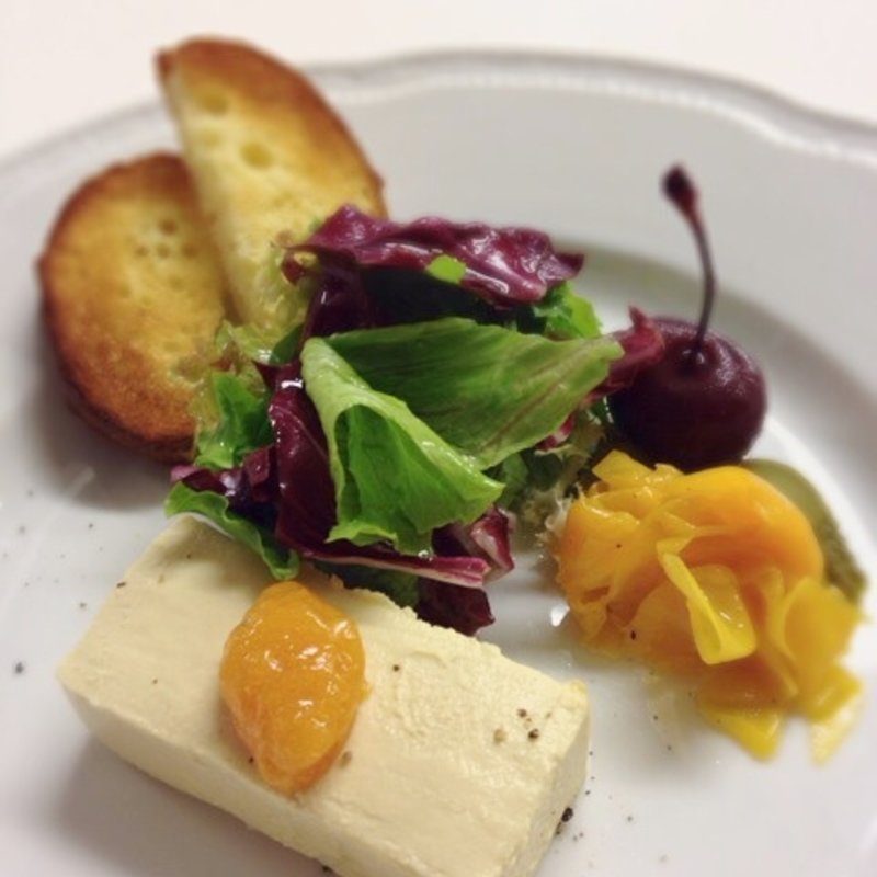 クリームチーズとバケット(サリーヴ （SALIVE）)