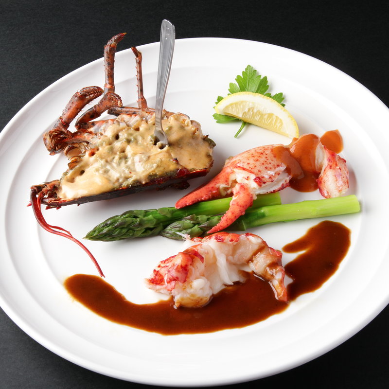 オマール海老のグリル(サロット タベルナ Salotto Taverna)