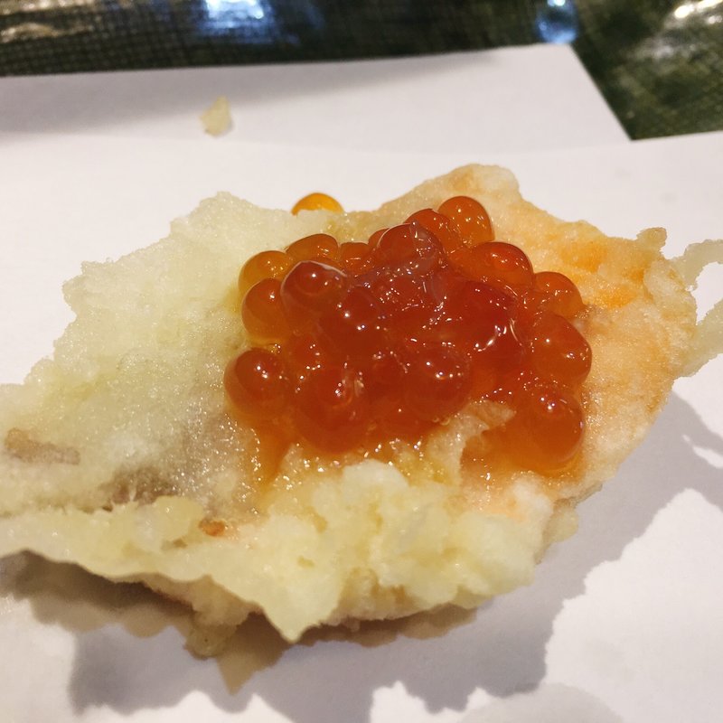 鮭天麩羅イクラのせ(田丸 （てんぷらしょくどう　たまる）)