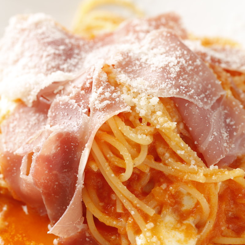 生ハムとトマトのパスタ(サンシモン )