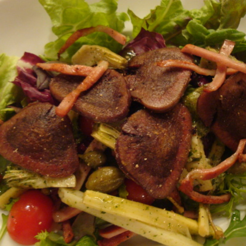 紅芋チップスのサラダ(カピートロ （capitolo）)