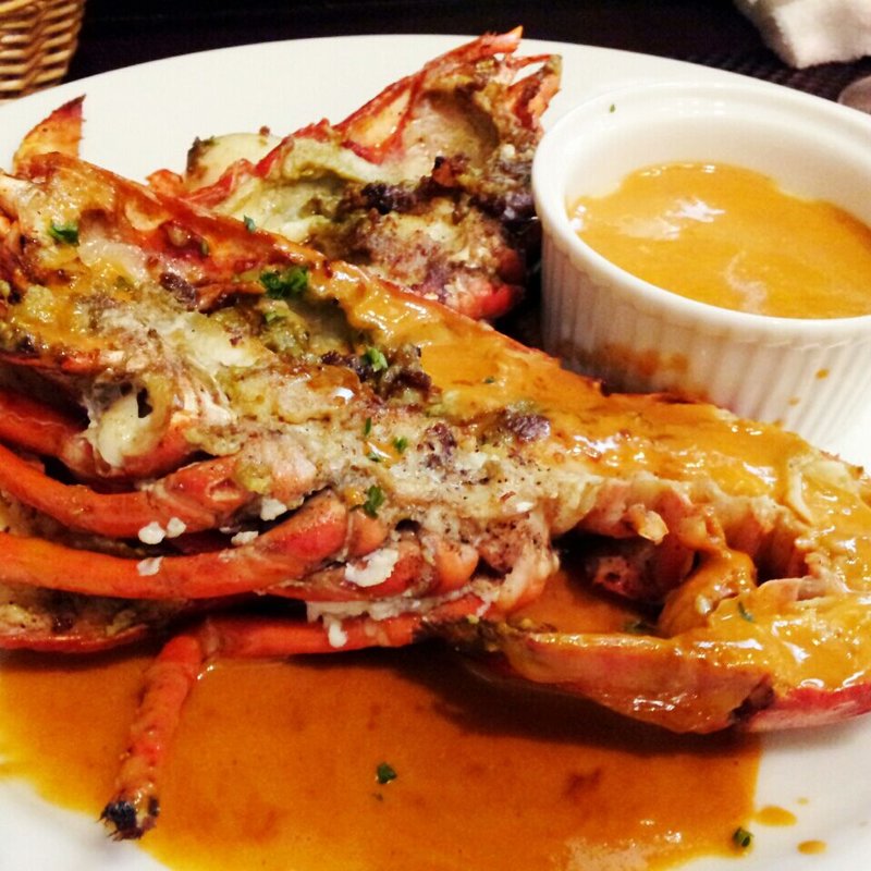 伊勢海老のグリル( Saint FAUCON)