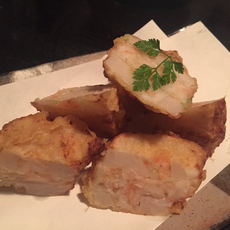 レンコンとエビのはさみ揚げ(青山 川上庵)