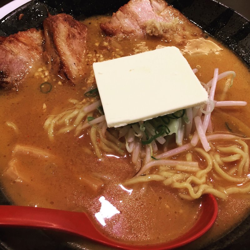 北海道百年味噌野炙りチャーシューメン(麺屋・國丸 梅田店。)