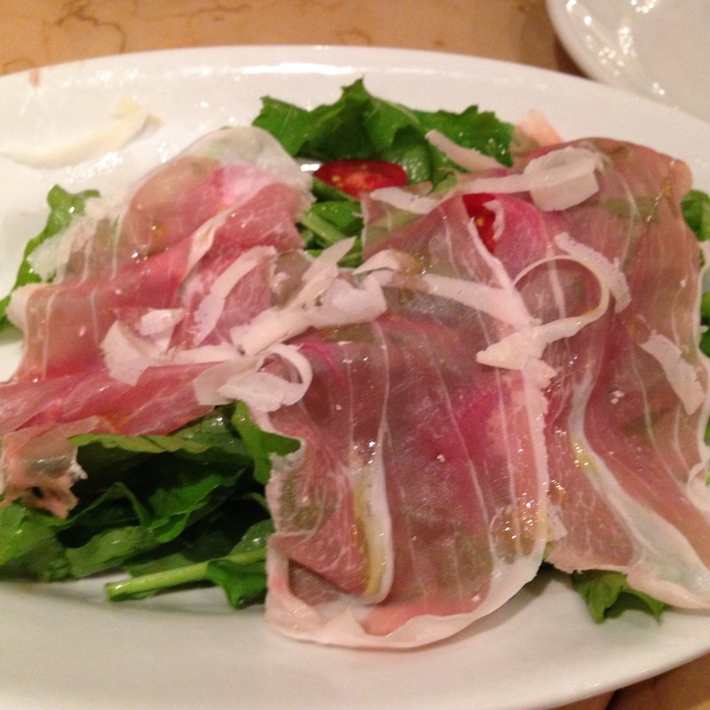 生ハムとルッコラのサラダ(ピッツェリアGG 鎌倉)
