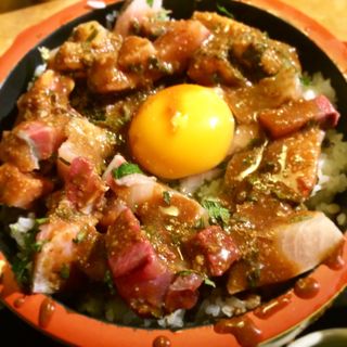 海鮮丼(炉端・鮨　蛍 （ほたる）)