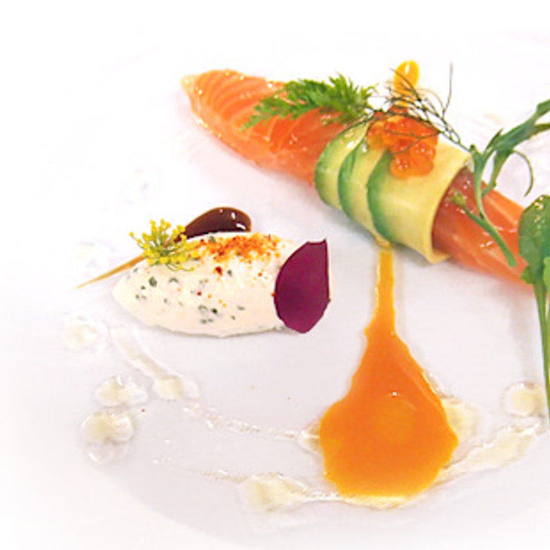 サーモンのカルパッチョ(シェ松尾・青山サロン)