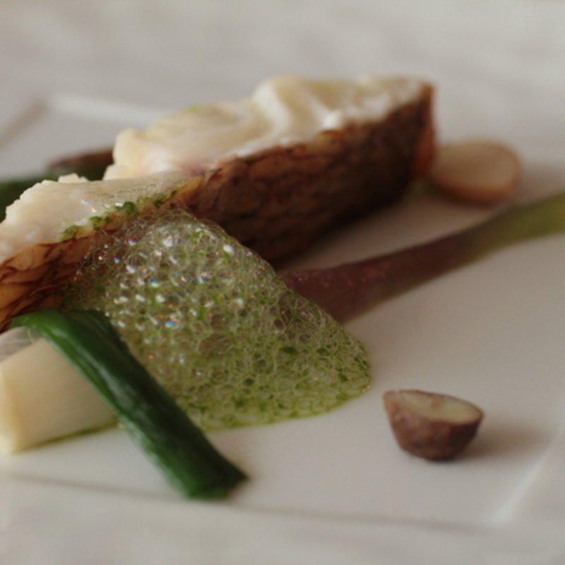 サーモンの軽い燻製(レストラン セビアン （restaurant c'est bien）)