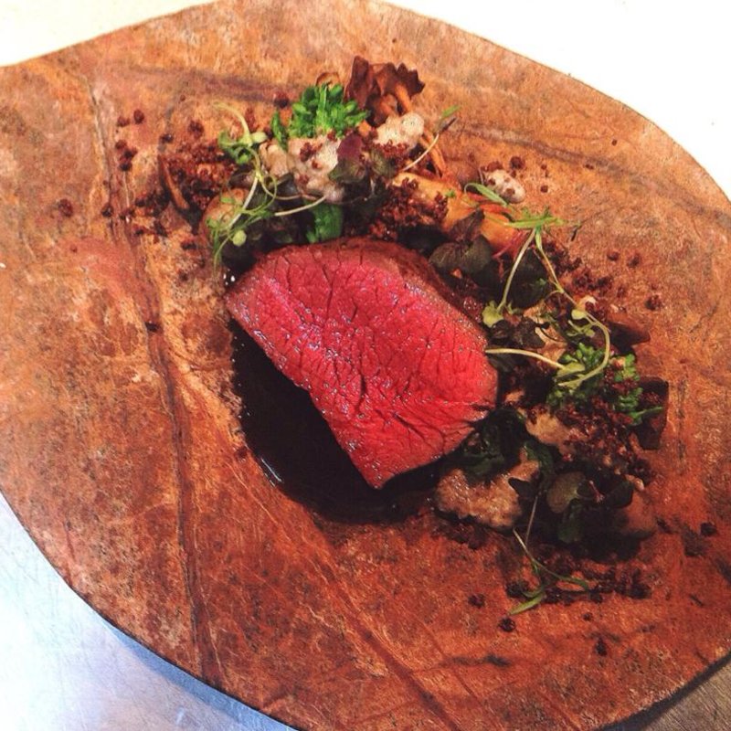 エゾ鹿のロースト(レストラン セビアン （restaurant c'est bien）)