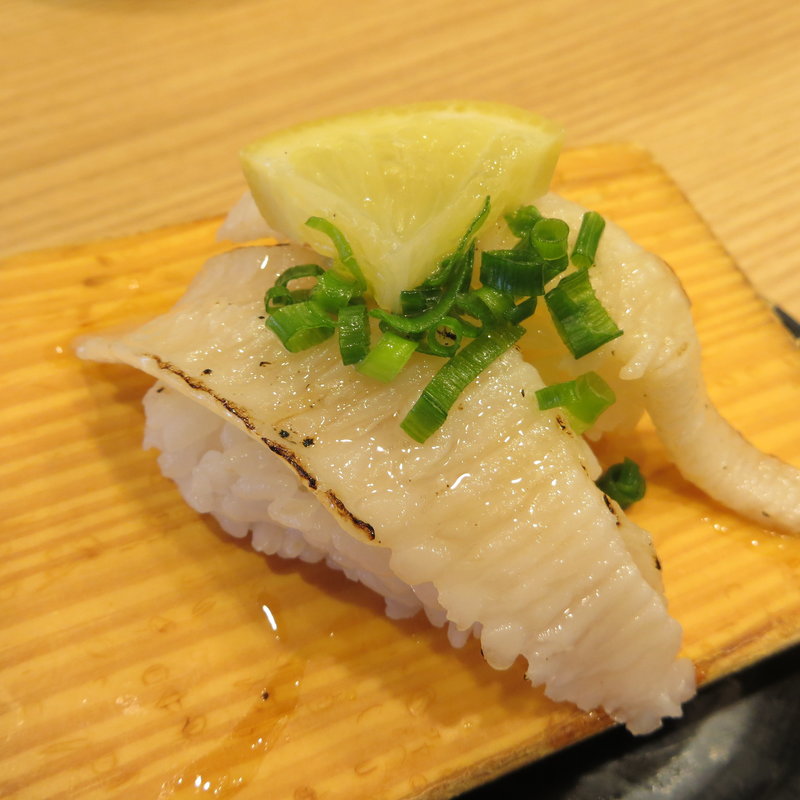 炙りエンガワ(魚屋路 町田中央店 （ととやみち）)