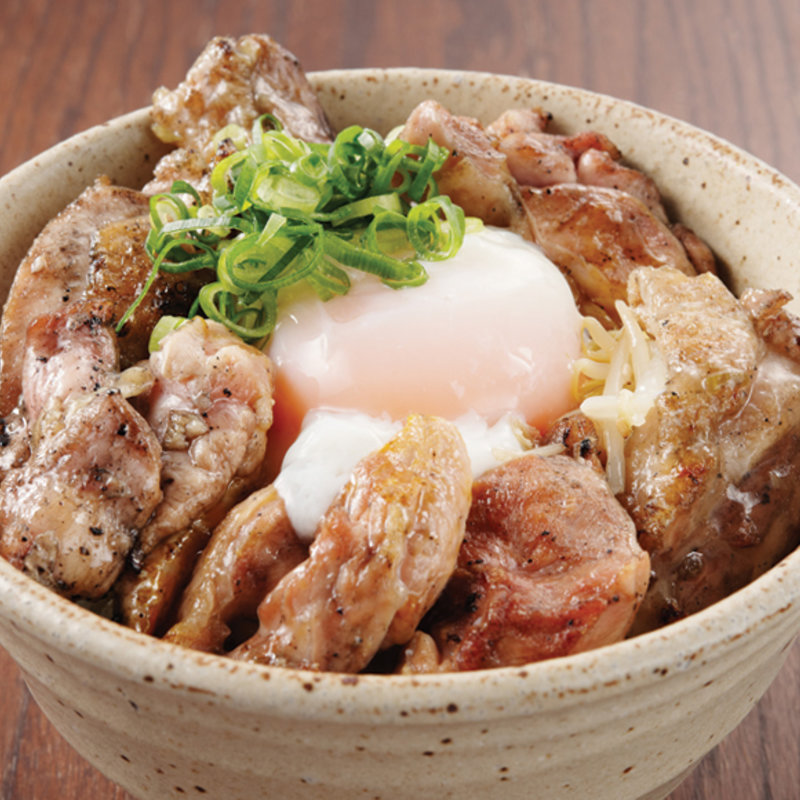 名物塩だれ親子丼(日本橋 ぼんぼり 汐留店 汐ぼん)
