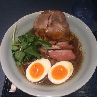 黒　にほんいち醤油そば(潮 （うしお）)