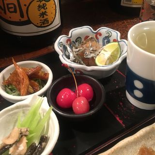 酒のつまみいろいろ(名西酒蔵 三軒茶屋 本店 （みょうざいしゅぞう）)