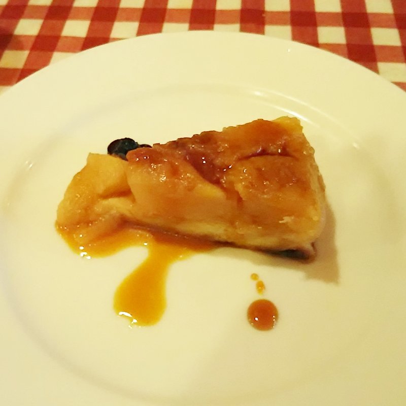 リンゴのタルト(ビストロ フォンテーヌ （Bistro Fontaine）)
