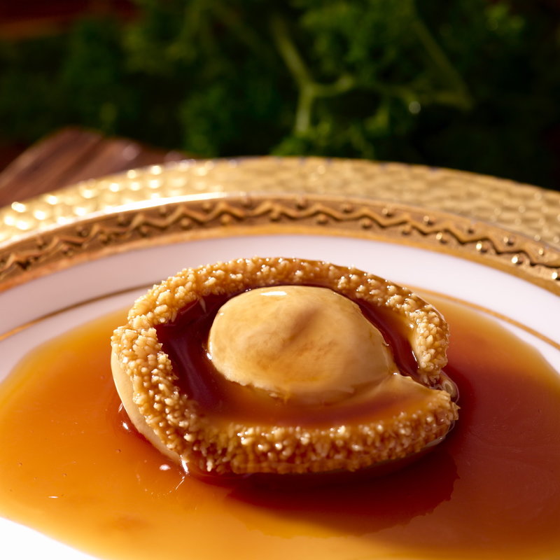 アワビの餡かけソテー(上海小南国 銀座店)