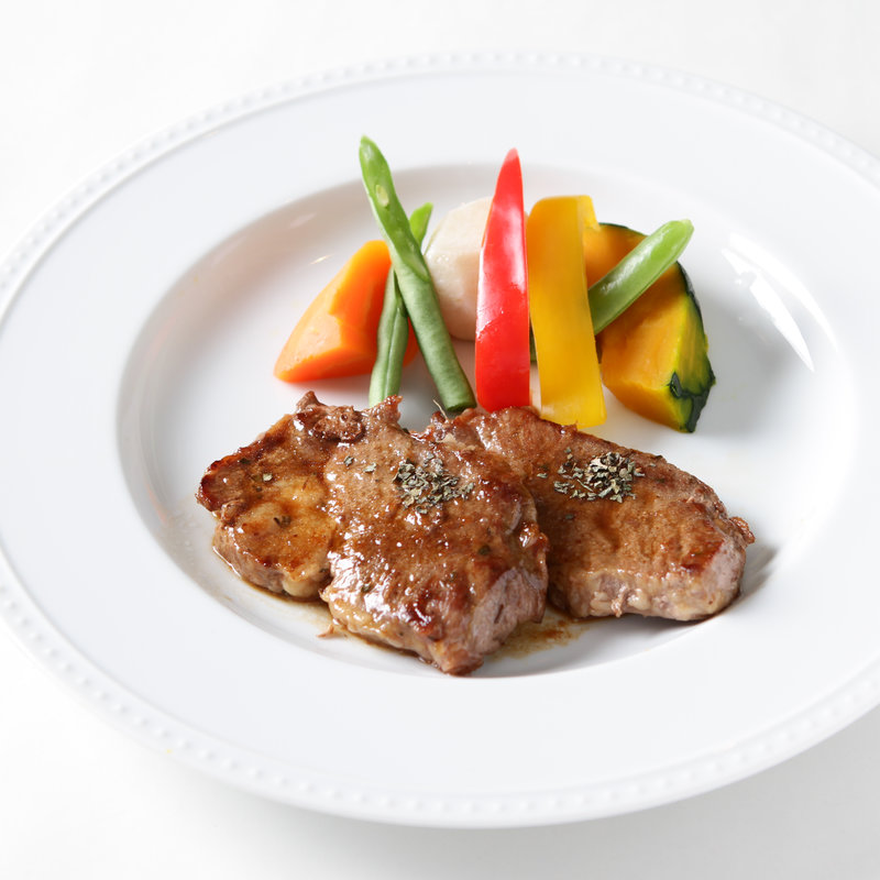 牛ヒレ肉のステーキ( 神人秀菜)