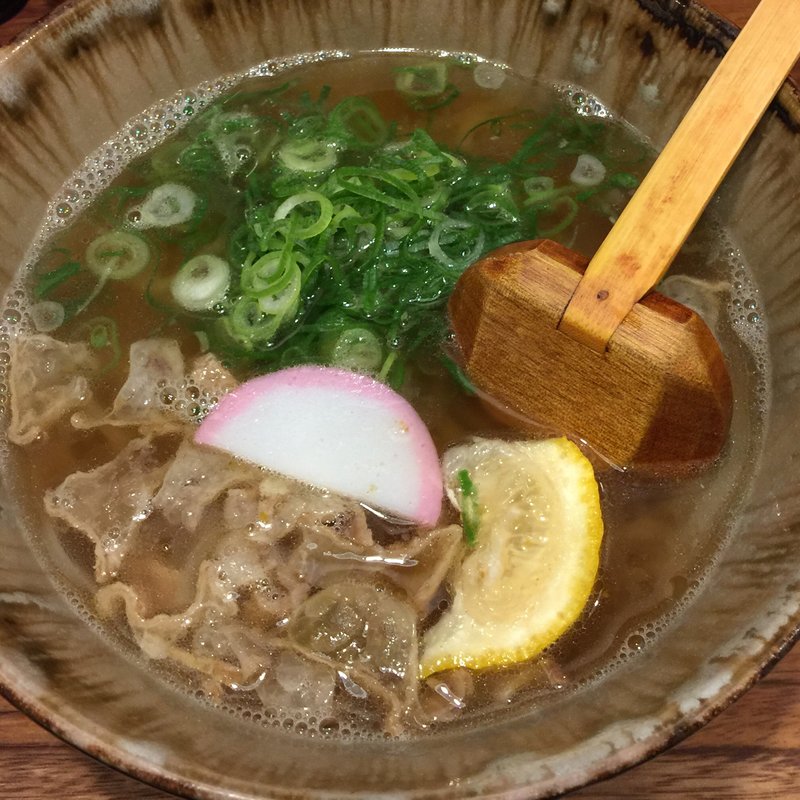 ゆずかすうどん大盛り(うどん道場 谷六店)