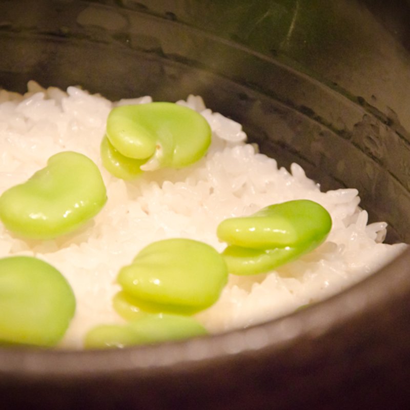 ソラマメの御飯(日本料理 晴山)