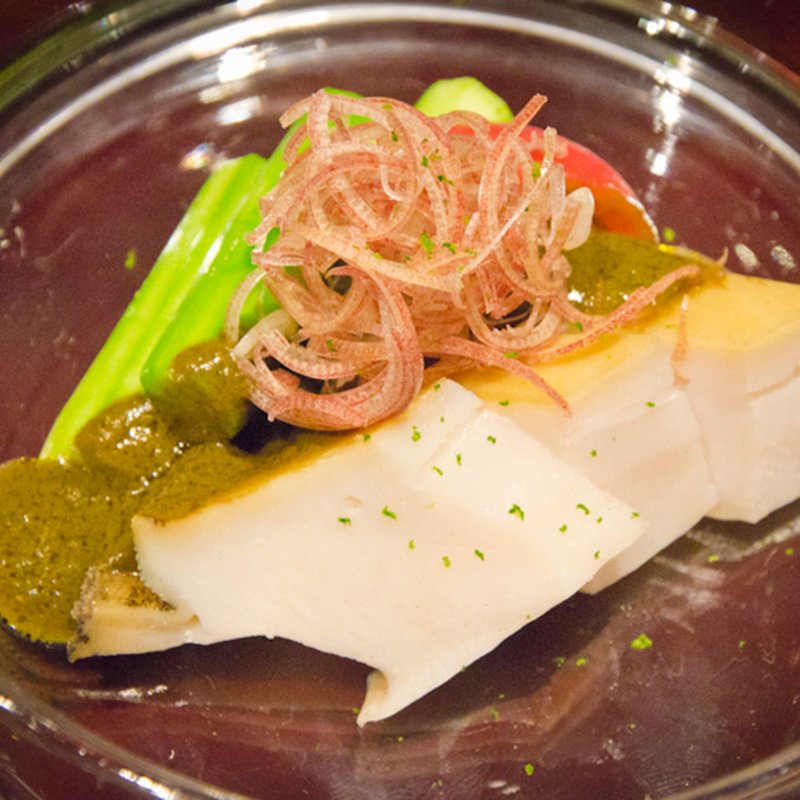 アワビと肝ソース(日本料理 晴山)