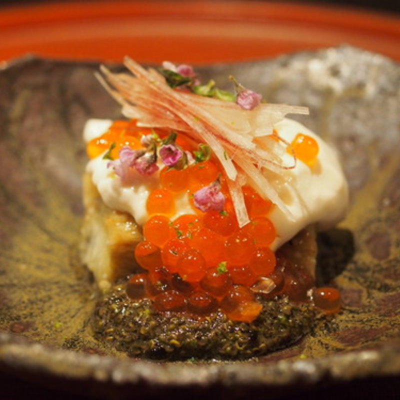 豆腐と揚げ　イクラ乗せ(日本料理 晴山)