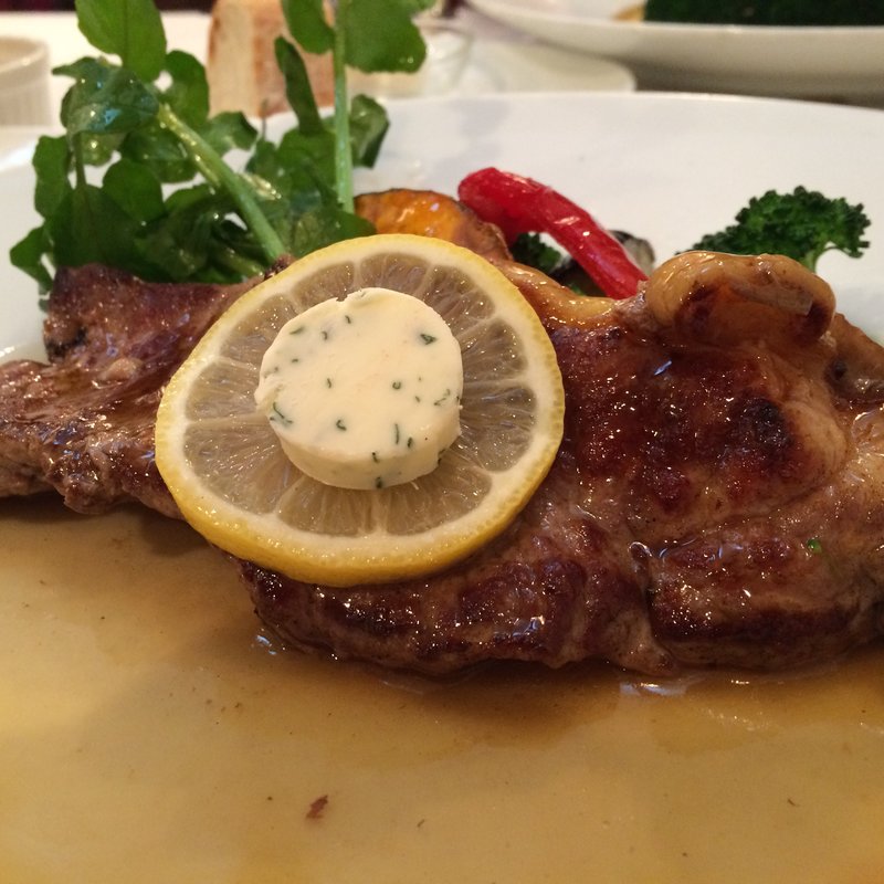 牛ロースステーキレモンバター添え(レストラン セビアン （restaurant c'est bien）)
