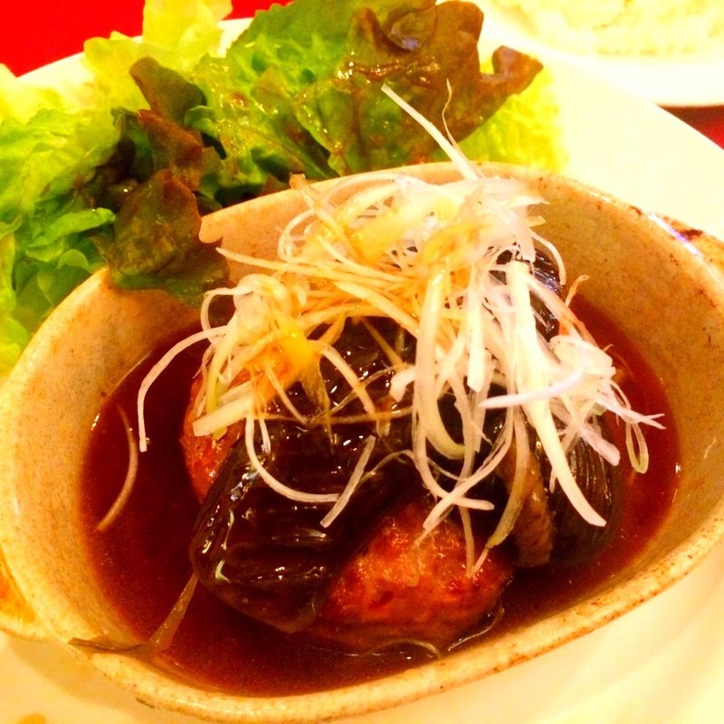 バンバーグ 茄子と白ネギ添え(ソーセージレストランＳＭＯＫＹ)