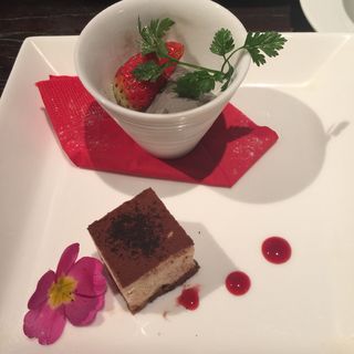 スウィーツプレート(TI DINING （【旧店名】TI DOCTORS RESTAURANT）)