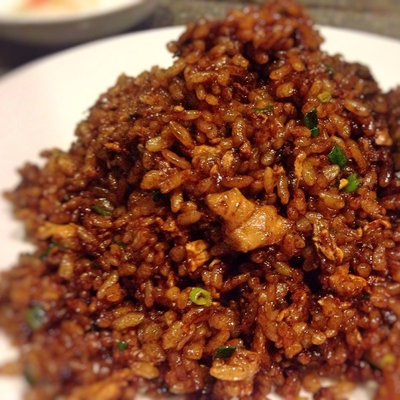 黒チャーハン(シャンウェイ )