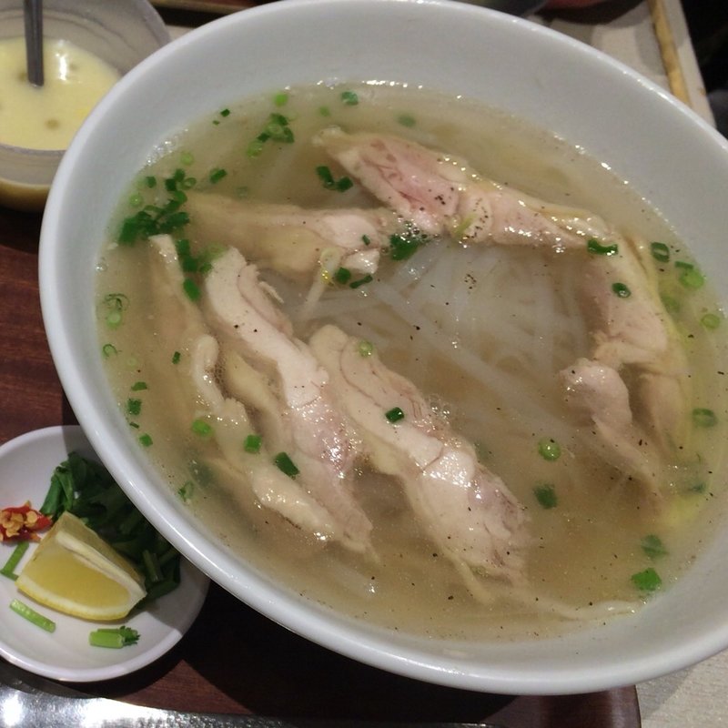 鶏肉のフォーセット(バインセオ サイゴン 有楽町店 )