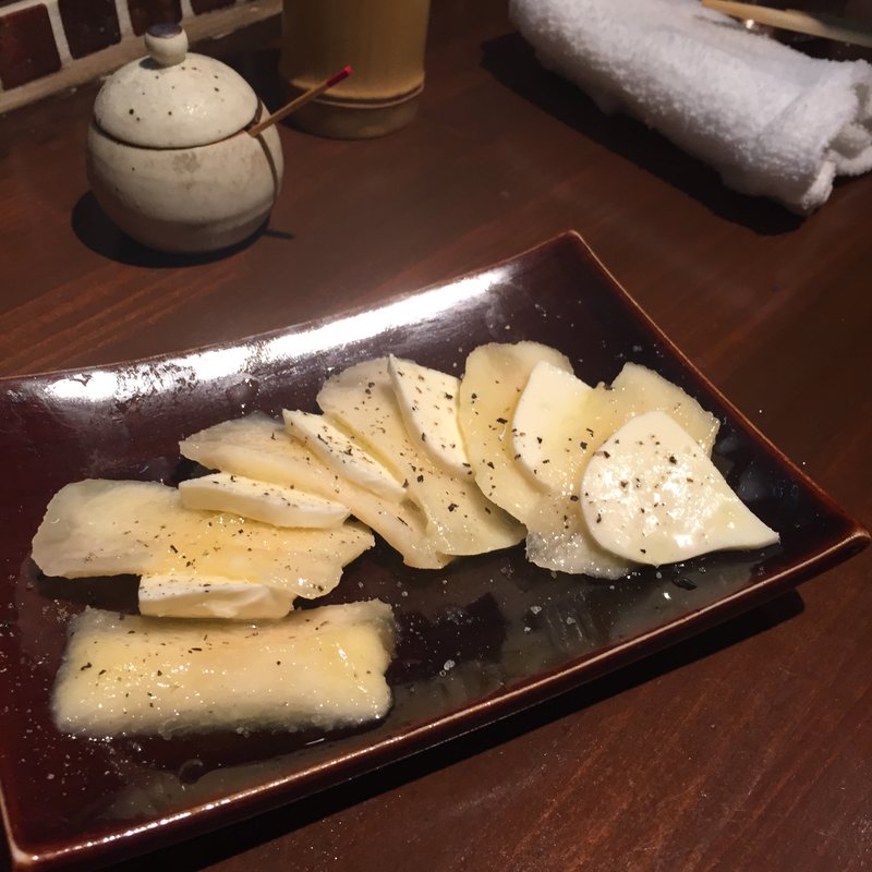 桃のカプレーゼ(キッチン どろまみれ)