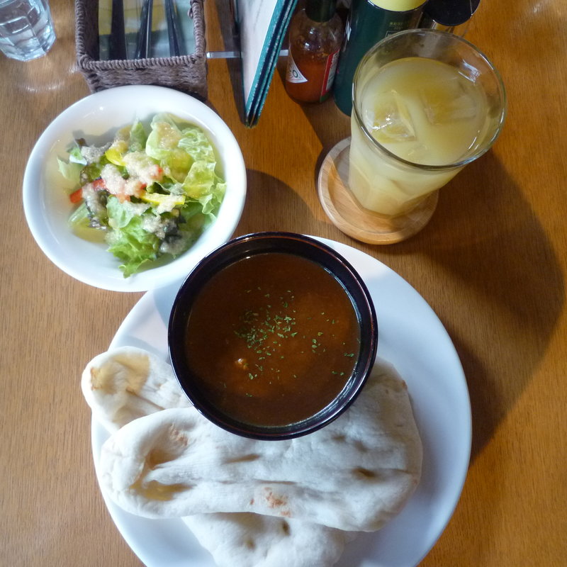 ナンびわカレーBセット（ドリンク、びわソフト付）(枇杷倶楽部)