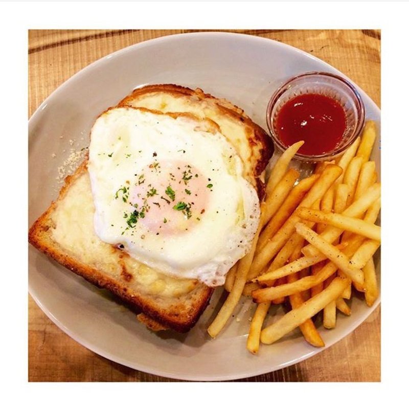 クロックマダム(TOLO SAND HAUS （トロサンドハウス）)