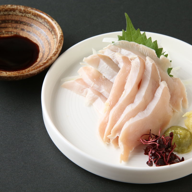 天草大王鶏のむね肉の刺身(炭火焼 MARU )