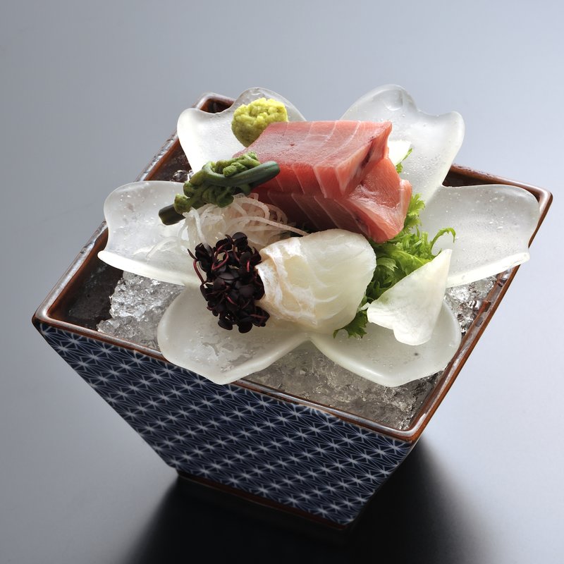 鮮魚の盛り合わせ(忍庭 赤坂 （シノブテイ）)