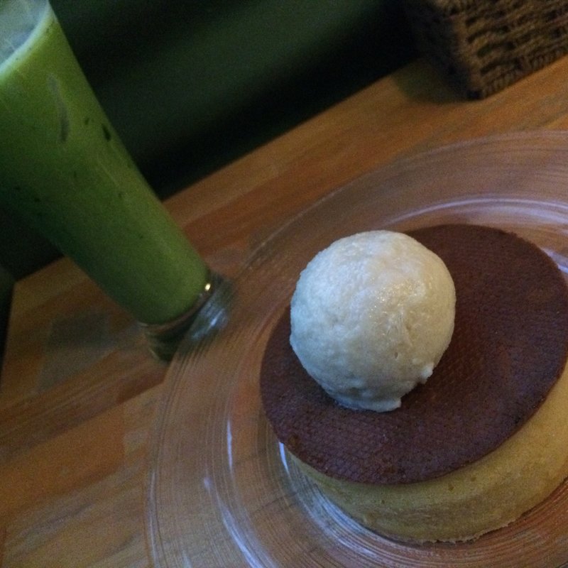 よつ葉クリームチーズとサワークリーム(Parlor Vinefru 銀座)